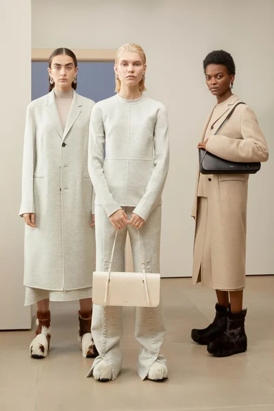 Look 28